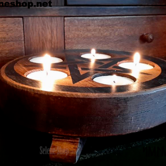 Kerzenhalter und Räuchergefäß mit Pentagramm und Uroboros