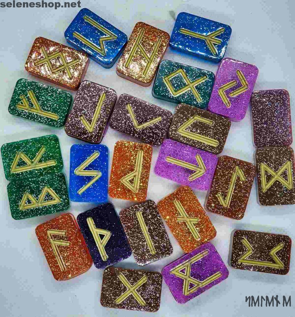 Rune futhark color arcobaleno in resina