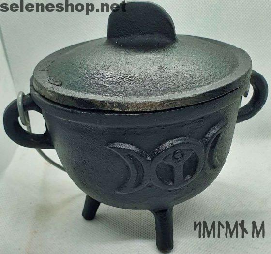 Triple moon cauldron in cast iron